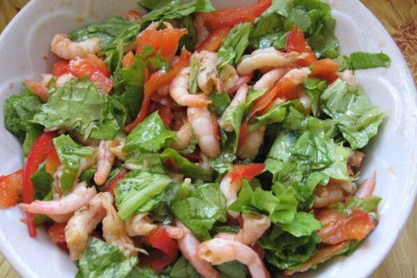Salad seafood - hidangan sehat bagi mereka yang menjalani diet bebas gluten